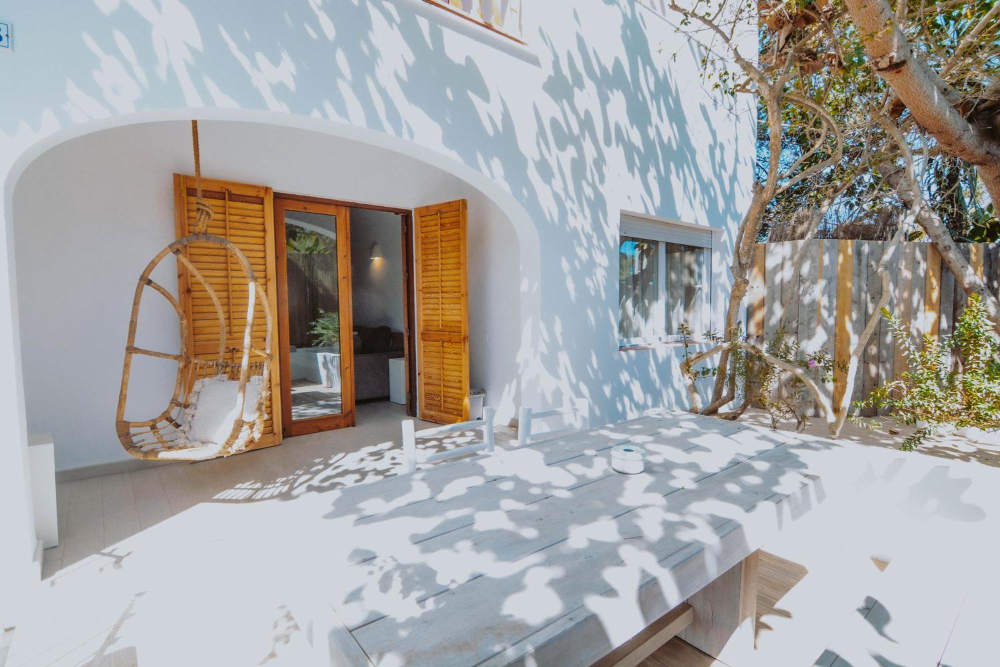 Aparthotel Secret Oasis Ibiza-Only Adults Sant Antoni de Portmany Esterno foto