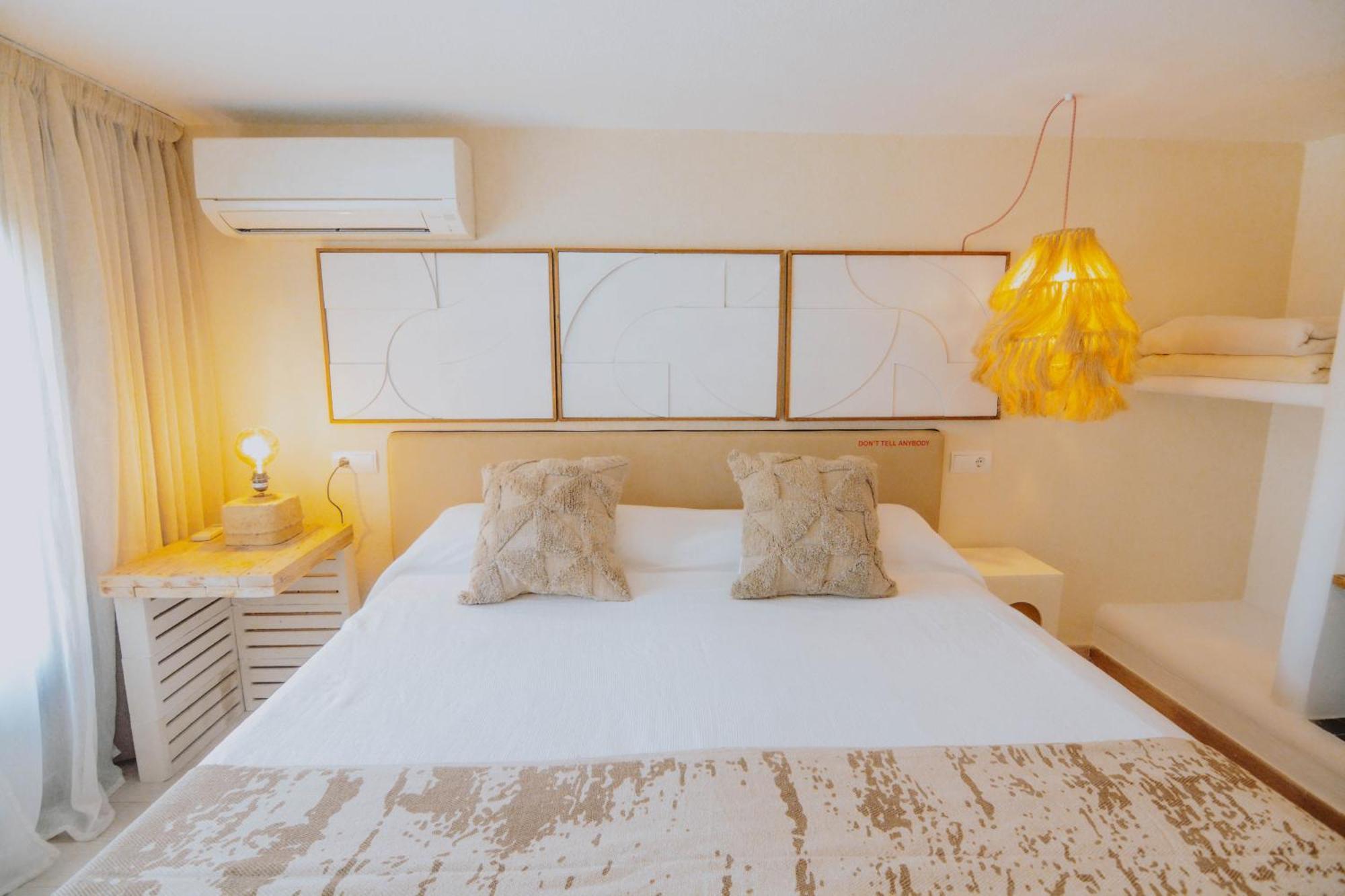 Aparthotel Secret Oasis Ibiza-Only Adults Sant Antoni de Portmany Esterno foto